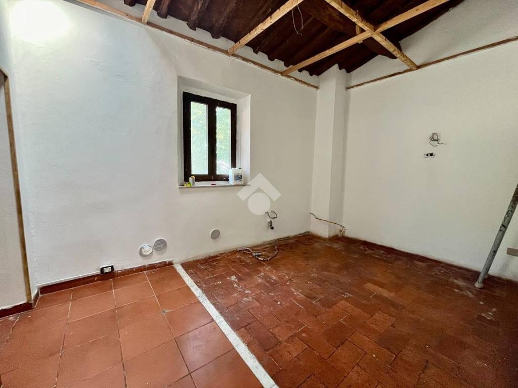 Appartamento a Pescia in Via Mammianese Nord - Foto 4