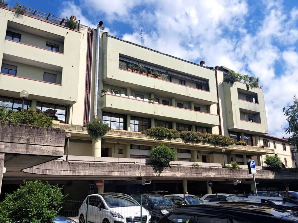 Appartamento a Erba in Via L. Majnoni, 7 - Foto 5