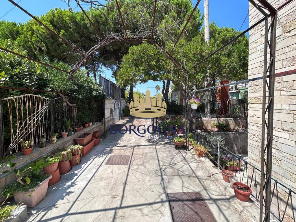Villa a Bari in Via Angelantonio Maiorano - Foto 3
