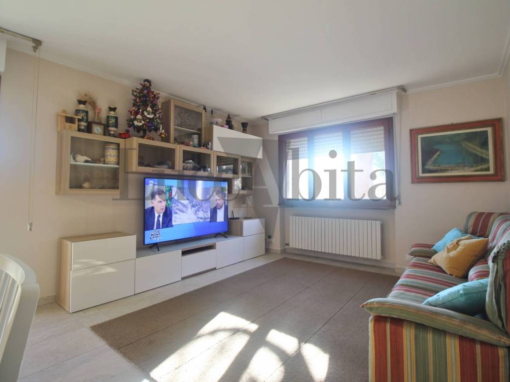 Appartamento a Lucca in Viale Armando Diaz, 71 - Foto 3