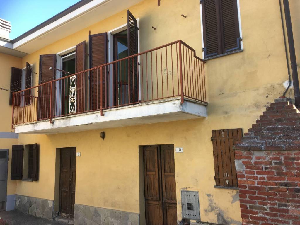 Appartamento a Cocconato in Via Gattone, 8 - Foto 2