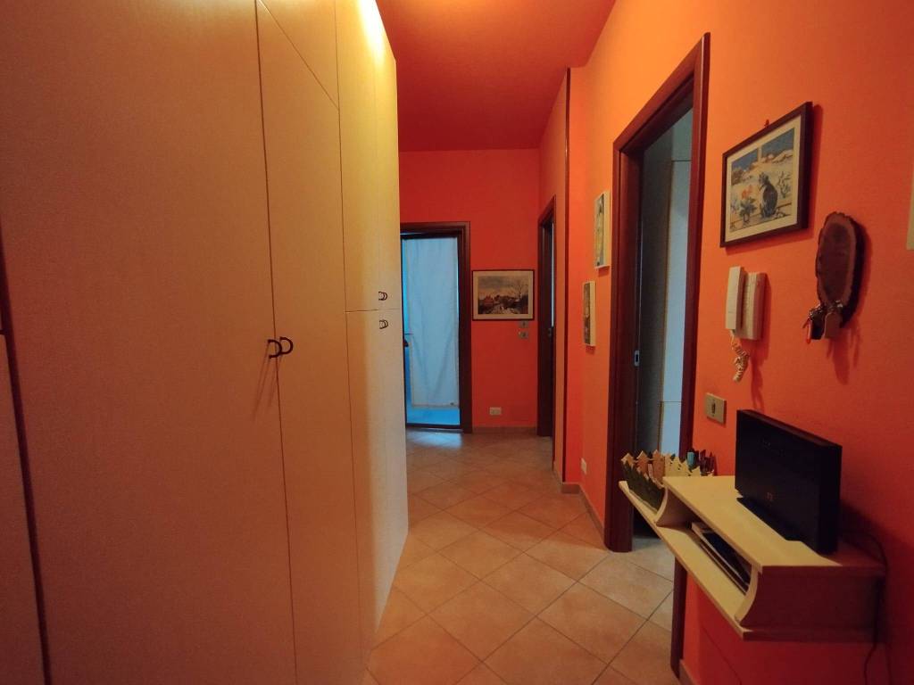 Appartamento a Sesto calende in Via Piave, 83 - Foto 3