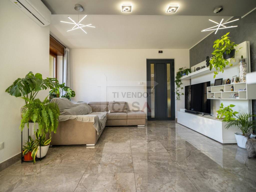 Appartamento a Arcole in Via Firenze, 16 - Foto 2