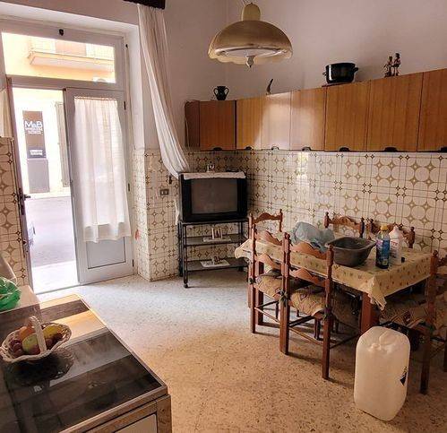 Appartamento a Corato in Via Cesare Cantù - Foto 4