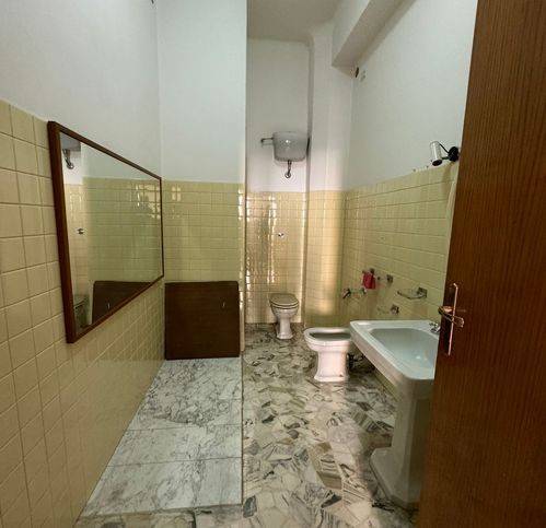 Appartamento a Corato in Viale Vittorio Veneto - Foto 5