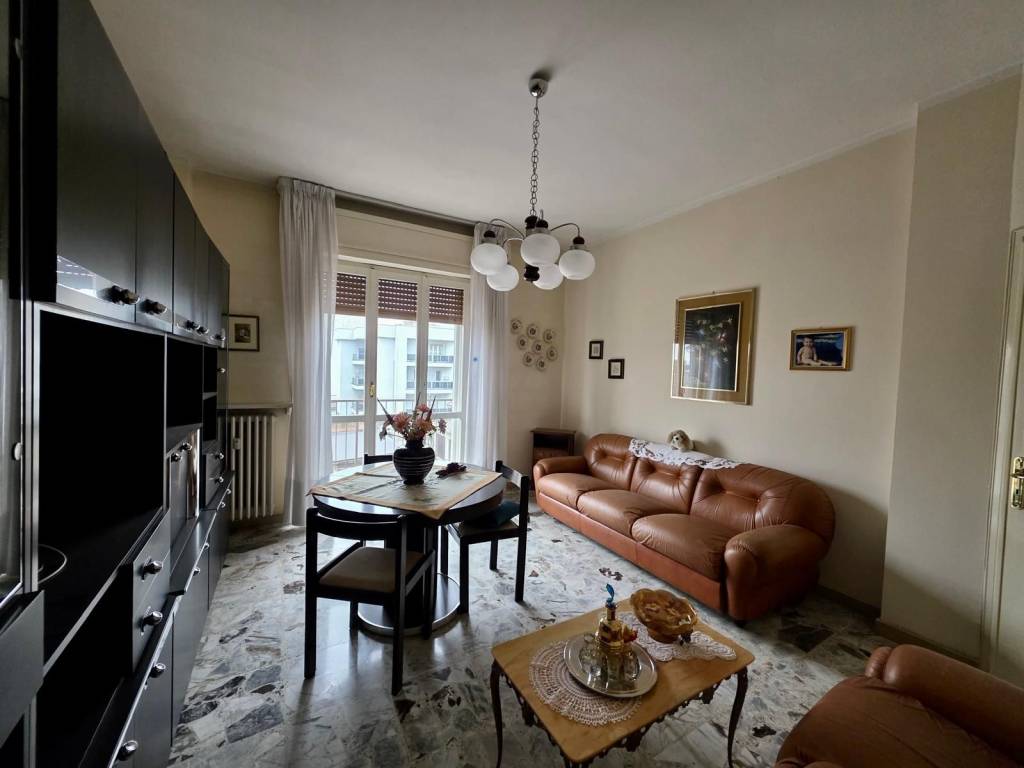 Appartamento a Vercelli in Corso Alessandro Salamano, 7 - Foto 5