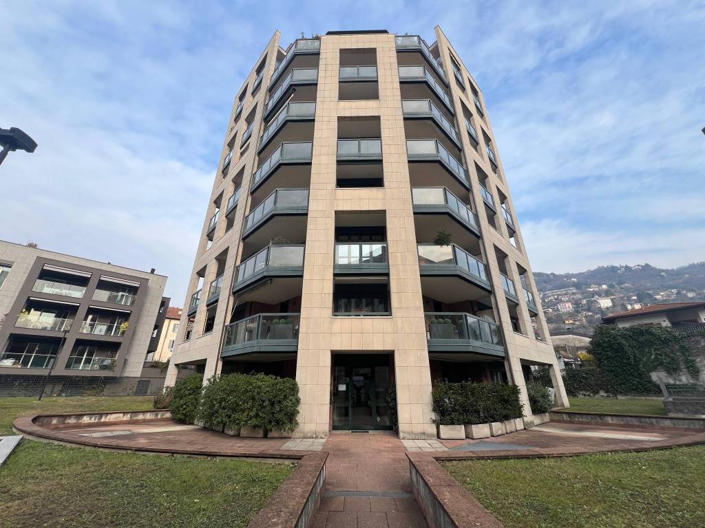 Appartamento a Como in Via Carloni - Foto 2