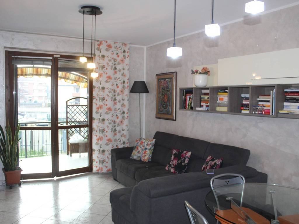 Appartamento a Leinì in Via Giuseppe Bianco - Foto 2