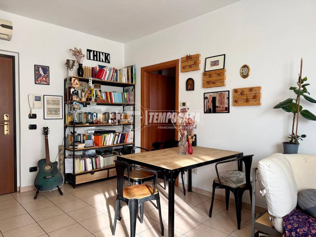 Appartamento a Parabiago in Via delle Orchidee - Foto 4