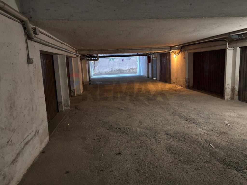 Box / garage a Varese in VIA MANIN, 30 - Foto 5
