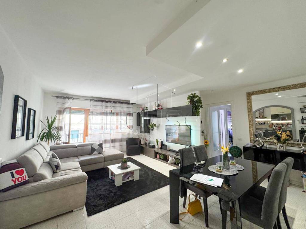 Appartamento a Città di castello in Viale Sempione, Città di Castello, Perugia, Umbria, 06012, Italia, 1 - Foto 5