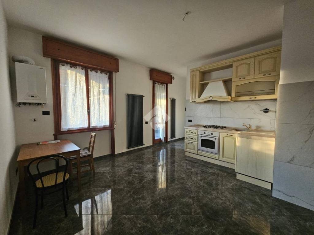 Appartamento a Salsomaggiore terme in Via Cristoforo Colombo, 14 - Foto 4