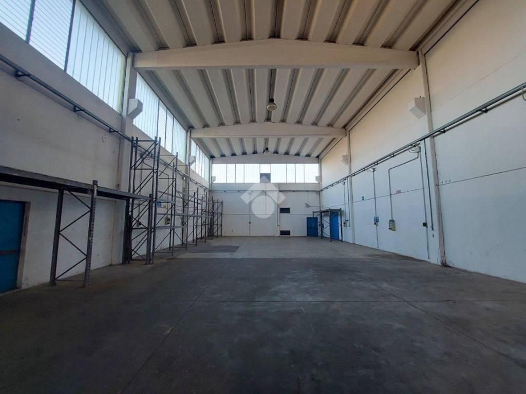 Immobile a Cremona in Via delle industrie, 19 - Foto 5