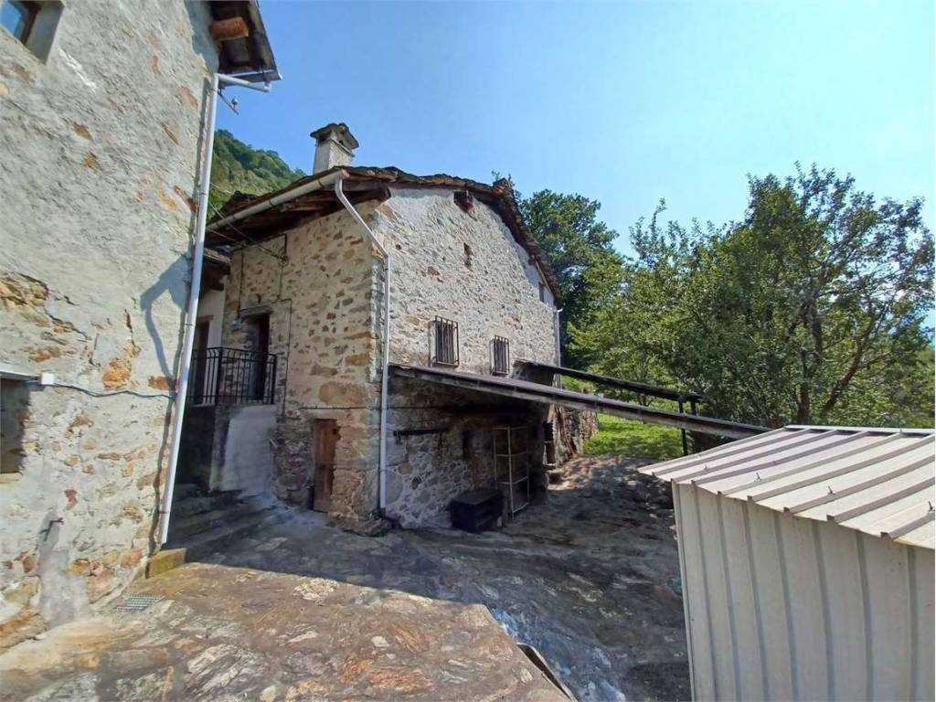 Casa indipendente a Pont-saint-martin - Foto 2