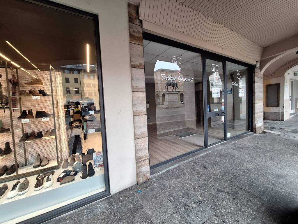 Immobile a Casale monferrato in Piazza Giuseppe Mazzini, 15 - Foto 3