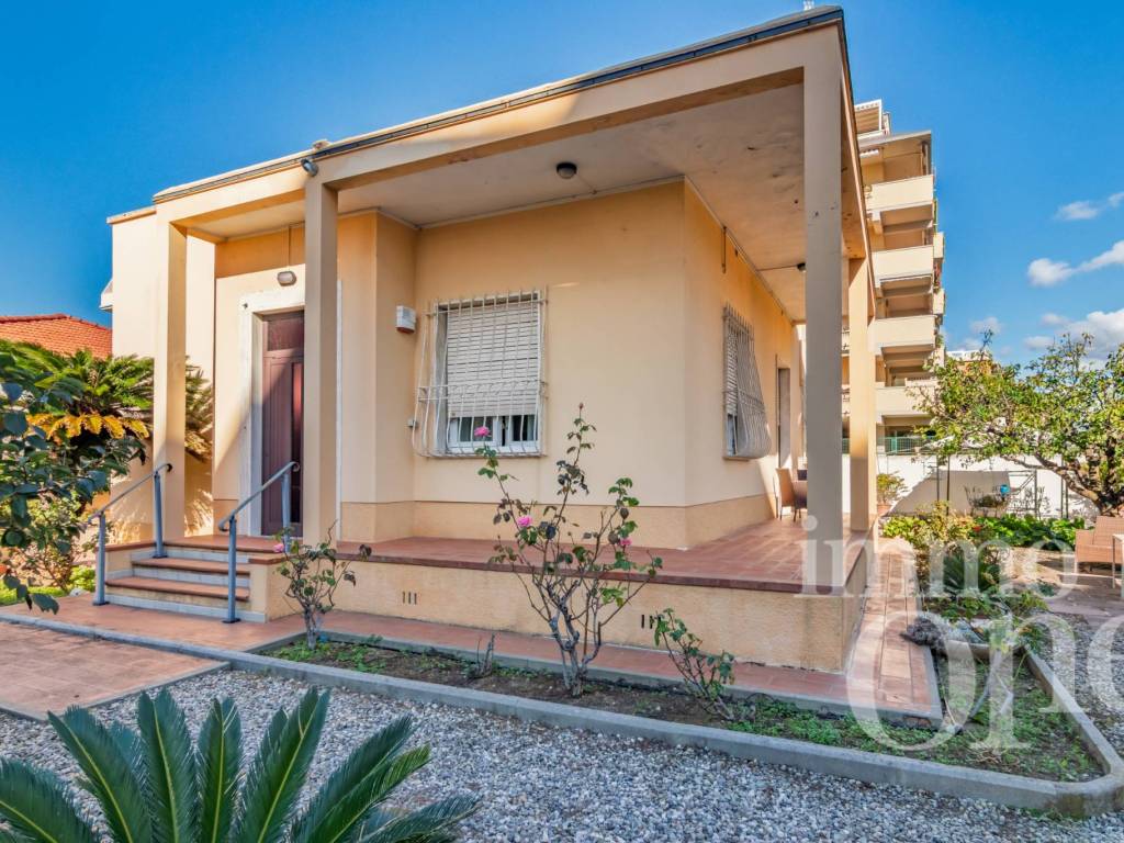 Villa a Livorno in VIA GOITO , 141 - Foto 4