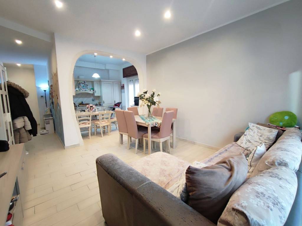 Appartamento a Nettuno in Via dei Garofani - Foto 5
