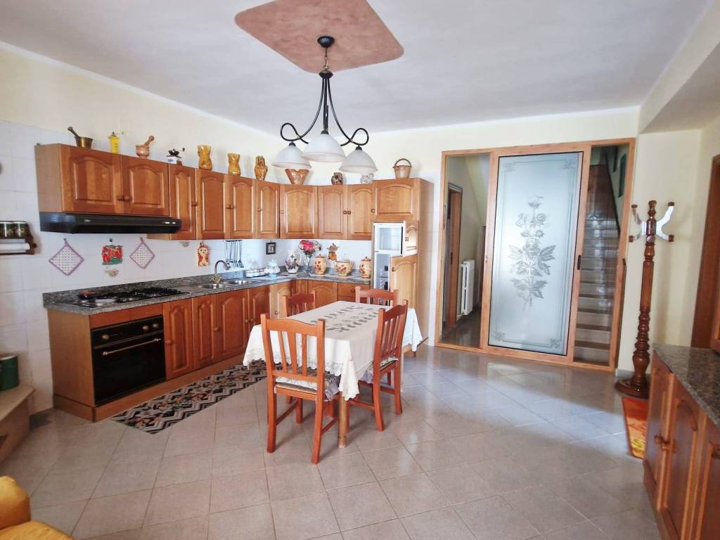 Villa a Crotone in Via dei Garofani, 5 - Foto 3