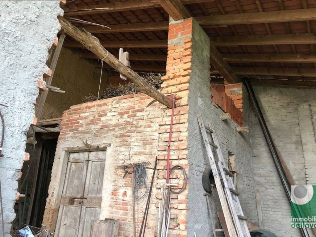 Rustico / casale a Oleggio in Via A. Gramsci, 76 - Foto 4