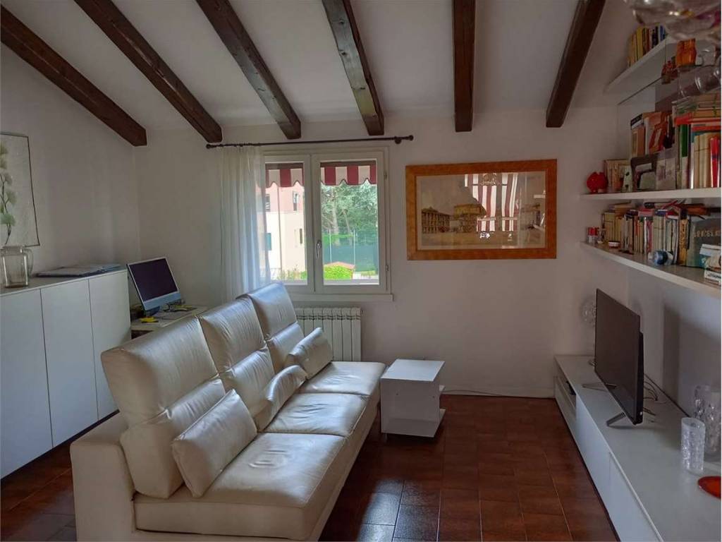 Appartamento a Paese in Via Onorevole Angelo Visentin, 29 - Foto 2