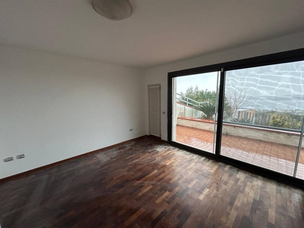 Villa a Pozzuoli in Via Solfatara - Foto 5