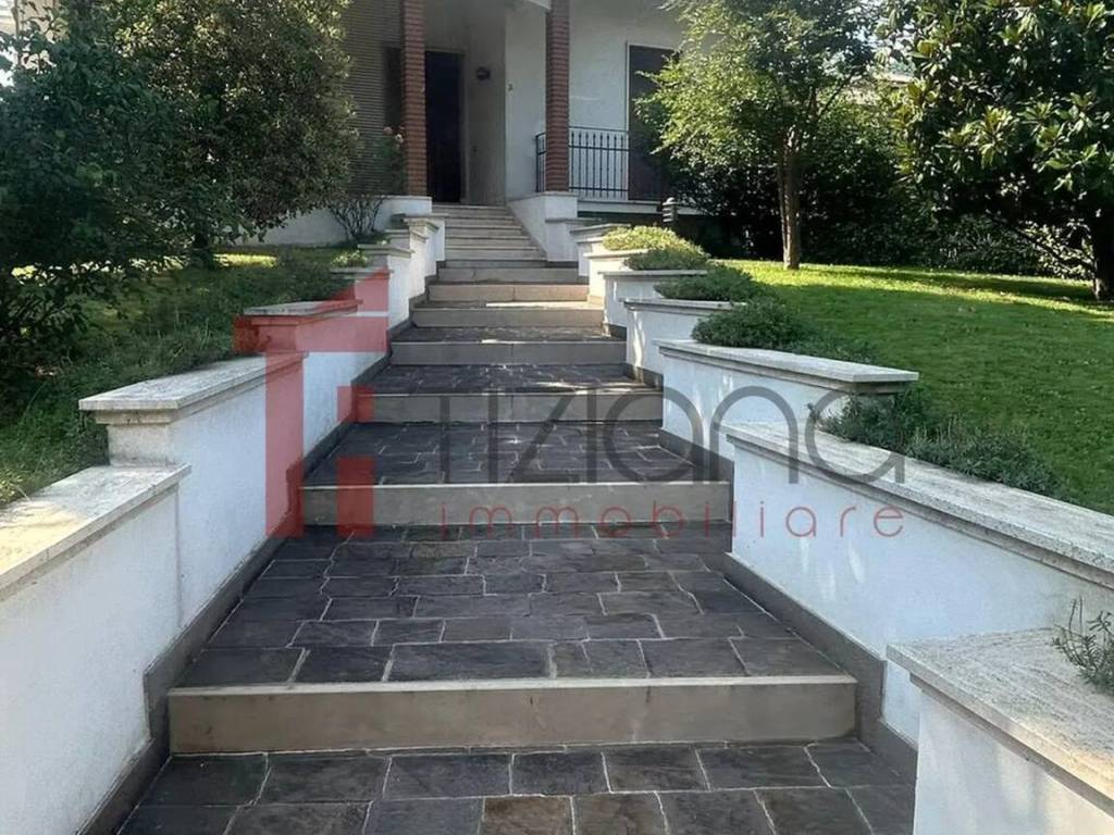 Villa a Chiampo in Via Monte Montello - Foto 2