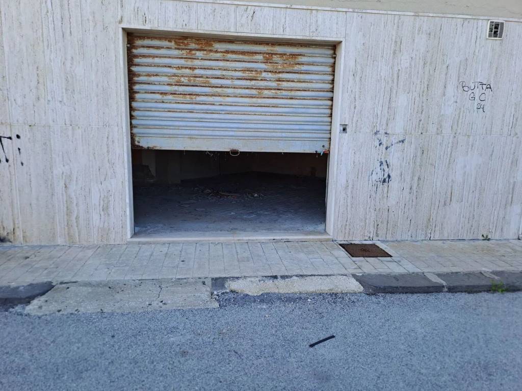 Box / garage a Augusta in Lungomare Paradiso, 77 - Foto 2