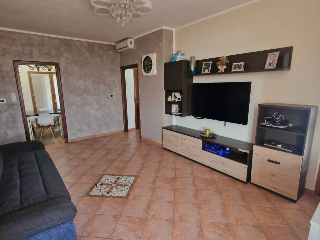 Appartamento a Moncalieri in Strada Tetti Piatti, 17 - Foto 2