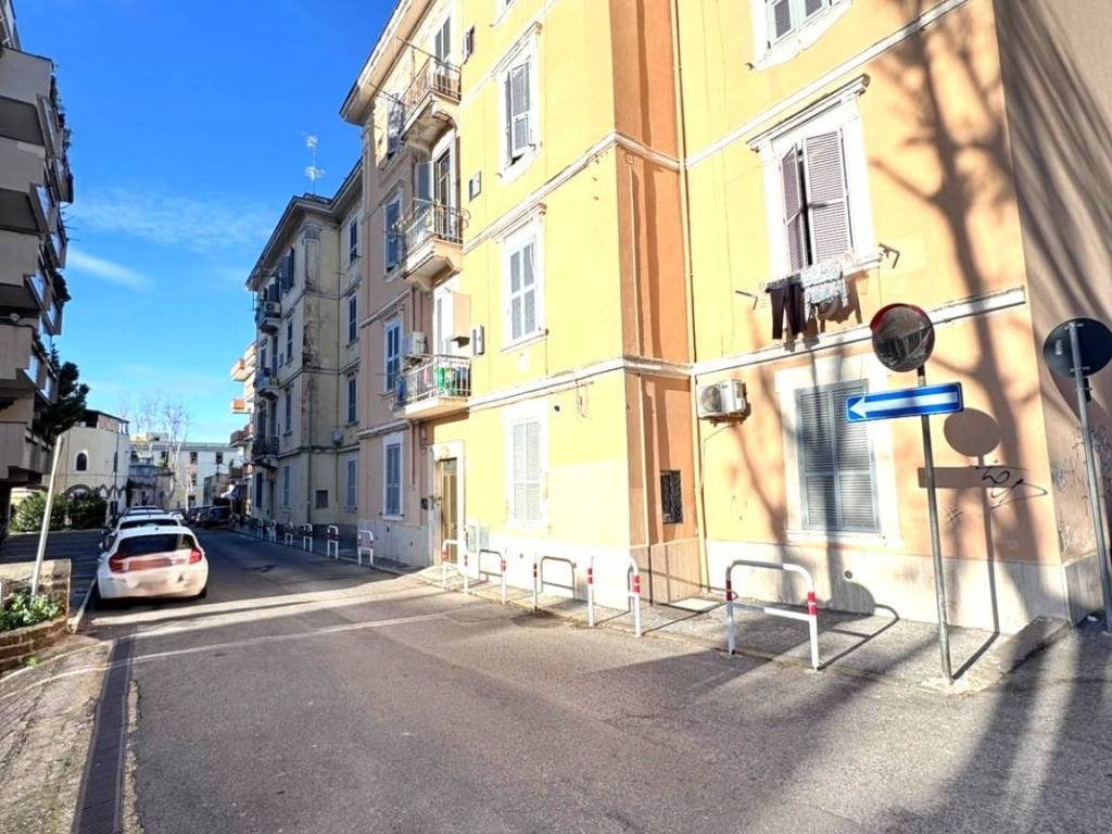 Appartamento a Civitavecchia in Via Alga, 12 - Foto 2