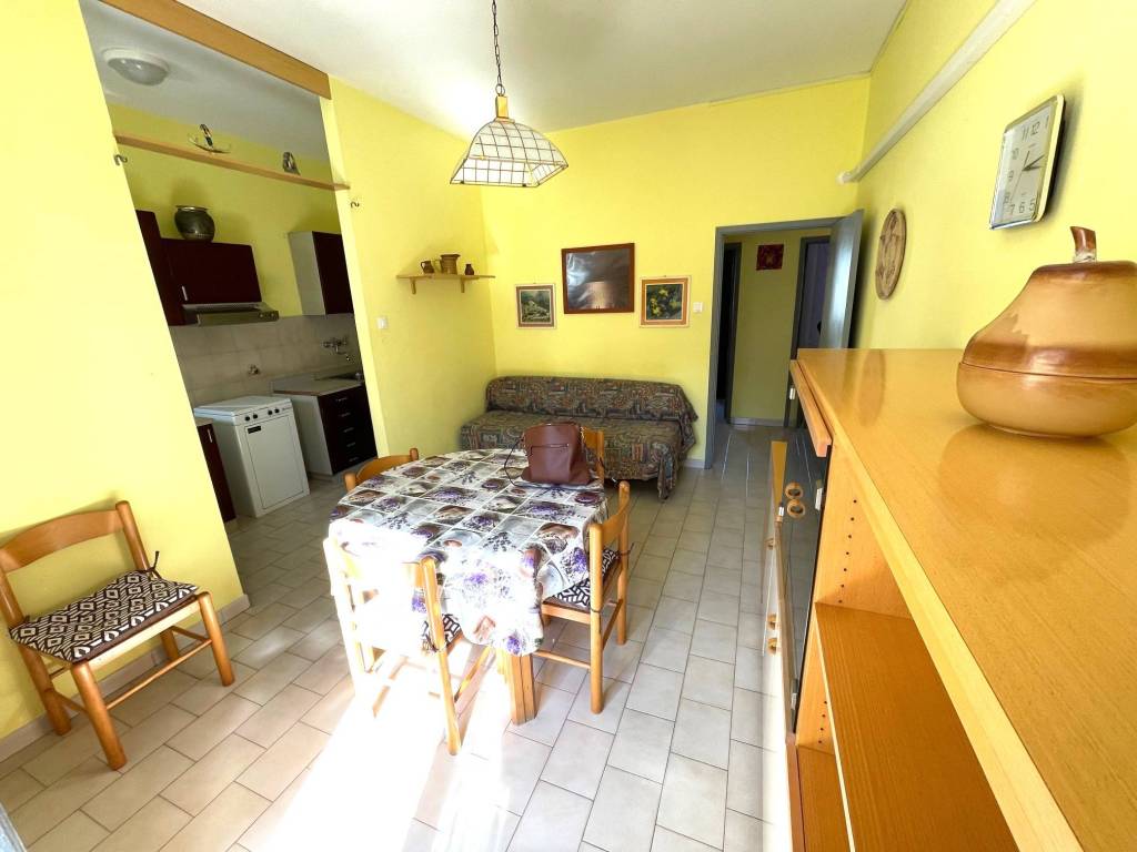 Appartamento a Comacchio in Viale Giovanni Pascoli, 24 - Foto 2