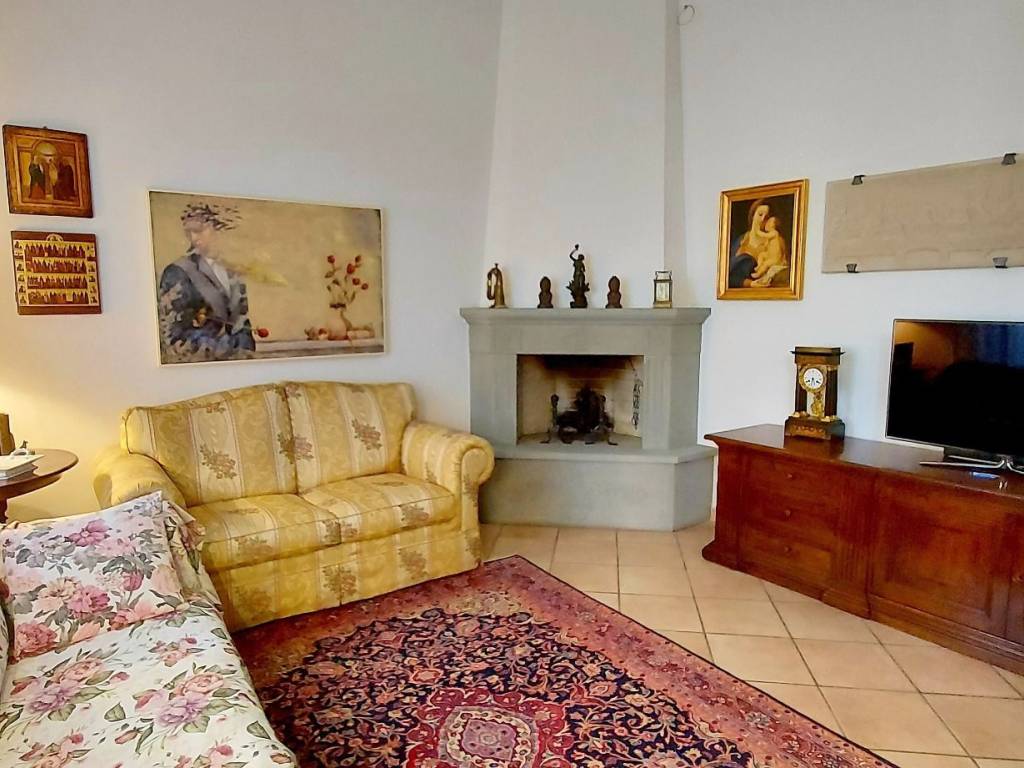 Casa indipendente a Prato in Via della Previdenza - Foto 2