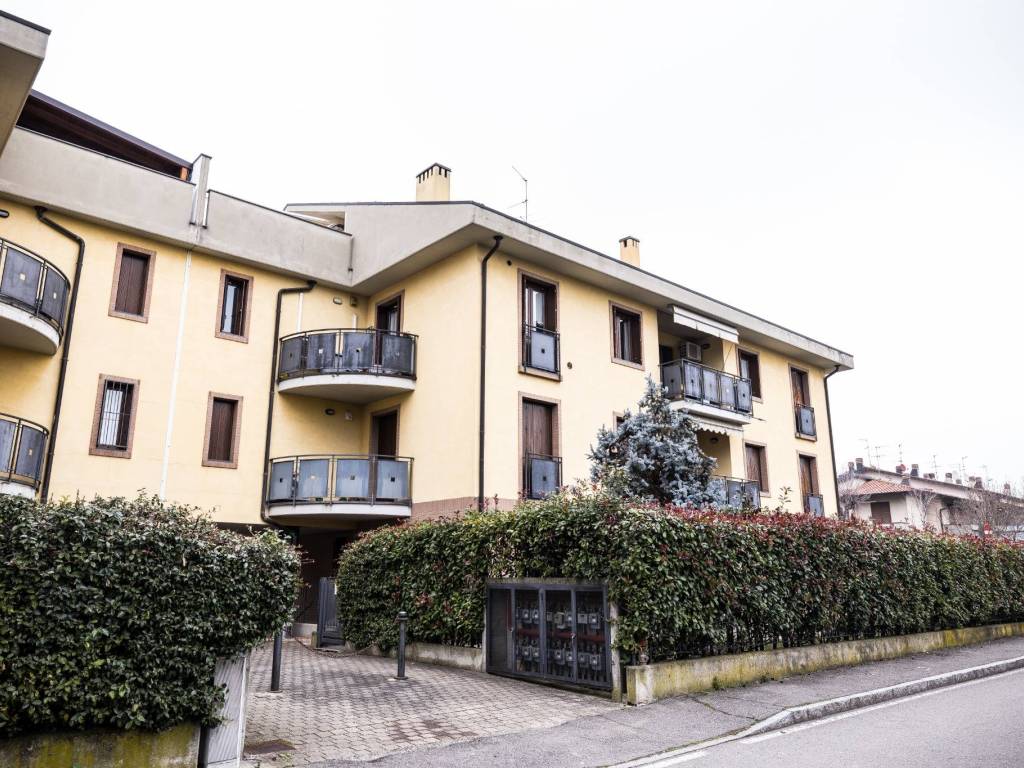 Appartamento a Azzano san paolo in Via Giovanni Boccaccio, 18 - Foto 2