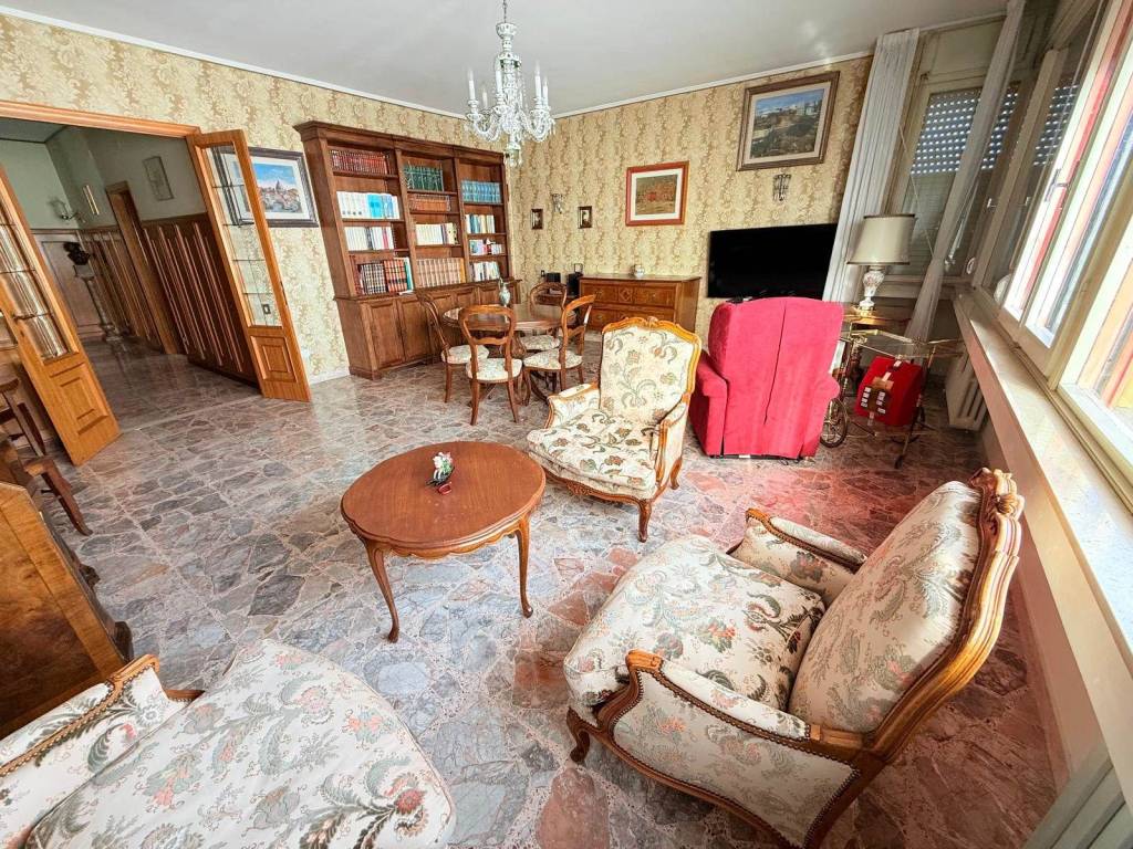 Appartamento a Urbino in Via Bonconte da Montefeltro - Foto 2