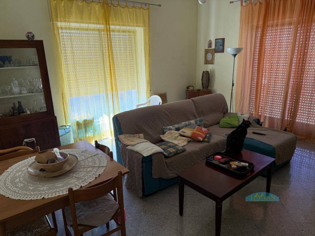 Appartamento a Ceglie messapica in Via Cristoforo Colombo - Foto 4