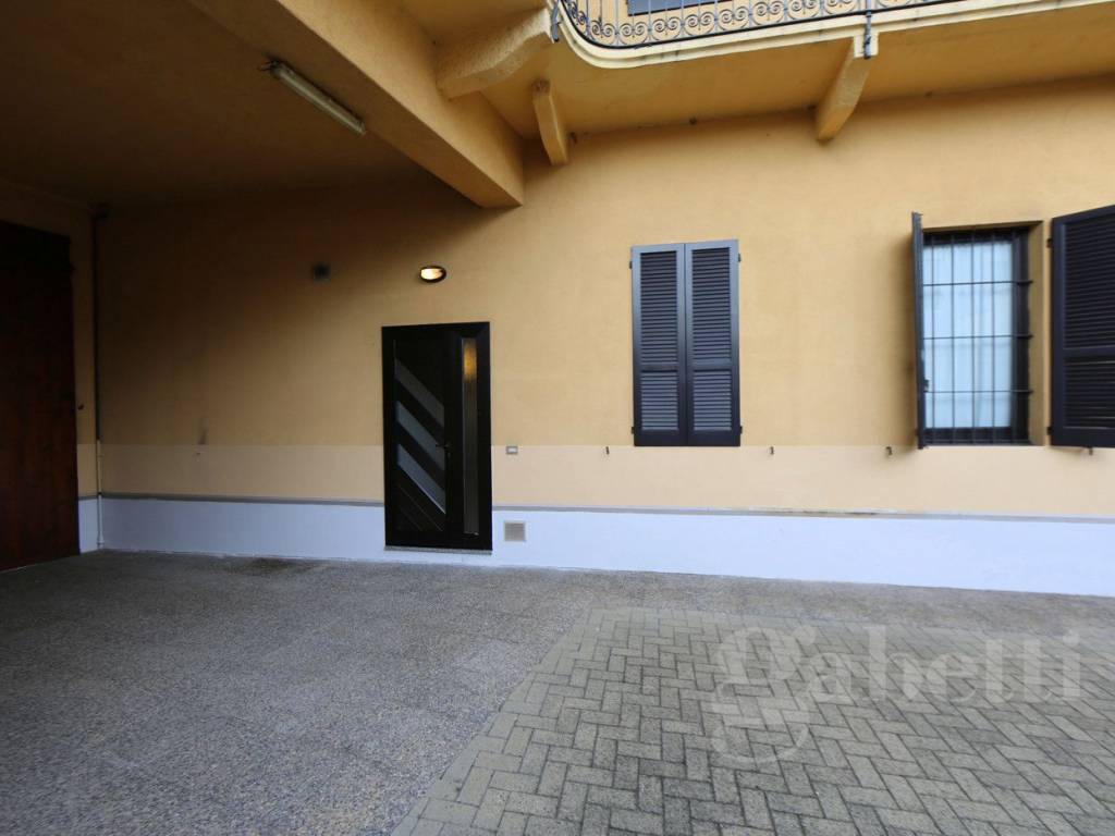 Appartamento a Gallarate in Via Nino Bixio, 10 - Foto 2