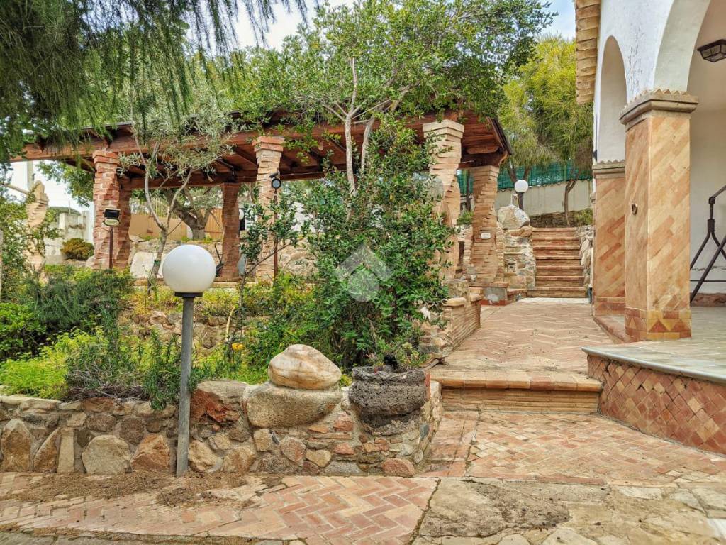 Villa a Quartu sant'elena in Via degli Ebani, 38 - Foto 2