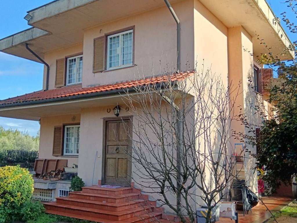 Villa a Castelnuovo di porto in Via Monte Calcara, 7 - Foto 2