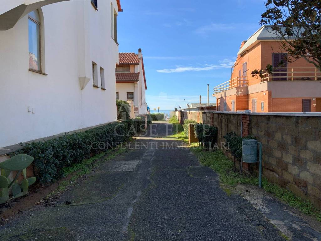 Appartamento a Ardea in Via dei Cavalli Marini, 54 - Foto 5