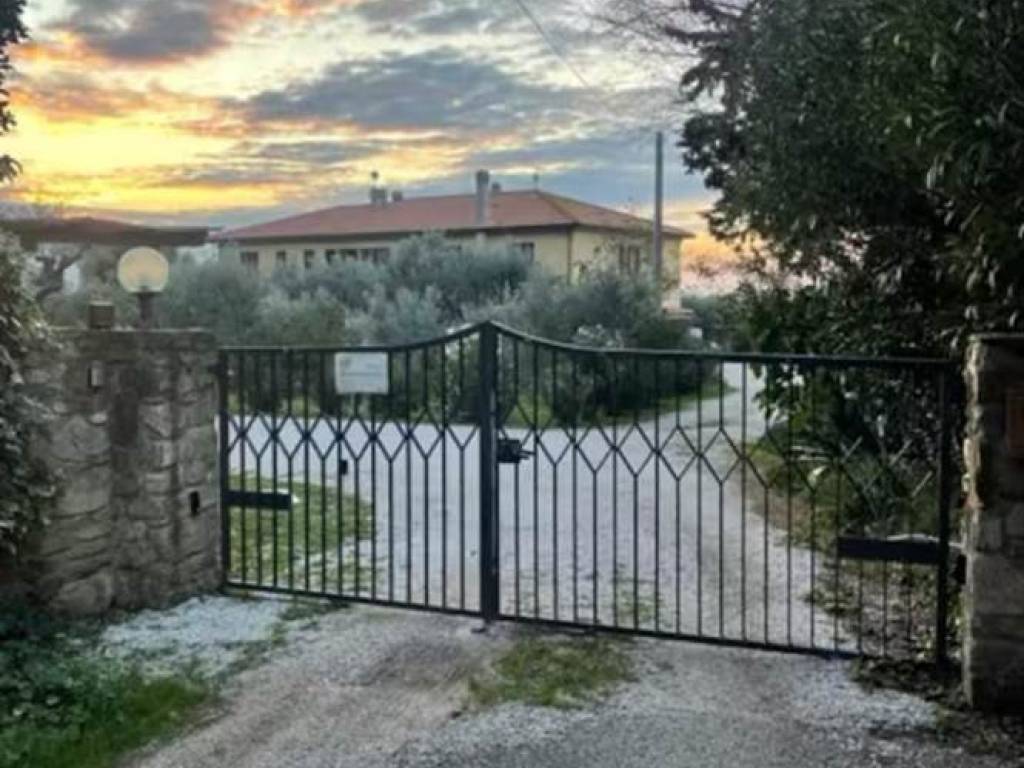 Appartamento a Castagneto carducci in Strada Comunale del Lamentano - Foto 2