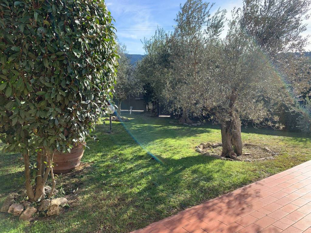 Villa a Calenzano in Via delle Vigne, 72 - Foto 3