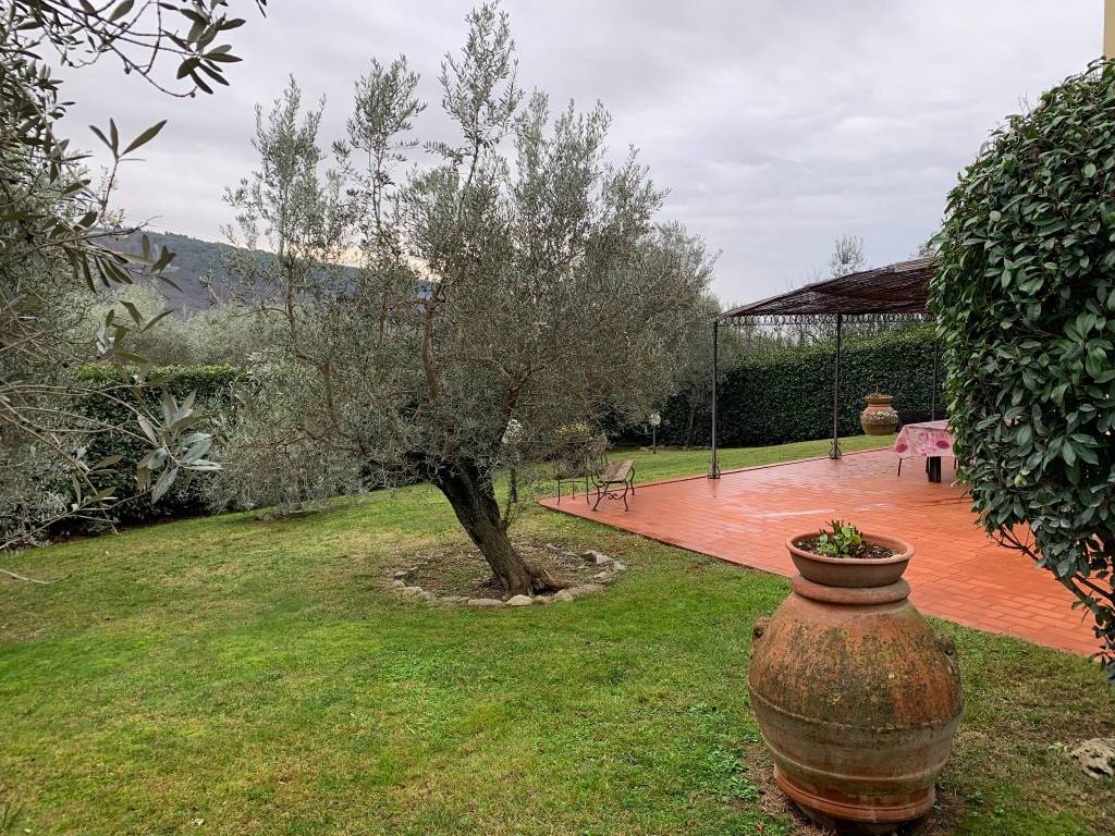 Villa a Calenzano in Via delle Vigne, 72 - Foto 4