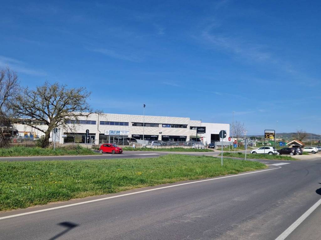 Immobile a Viterbo in Via dell'Industria - Foto 3