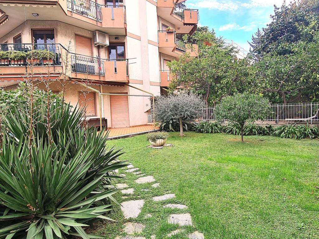 Appartamento a Bordighera in Via 1 Maggio, 56 - Foto 4