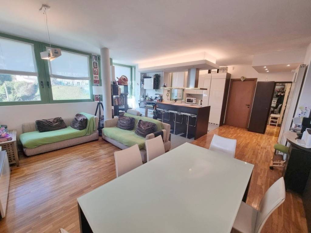 Appartamento a Lecco in Corso San Michele del Carso, 13 - Foto 2