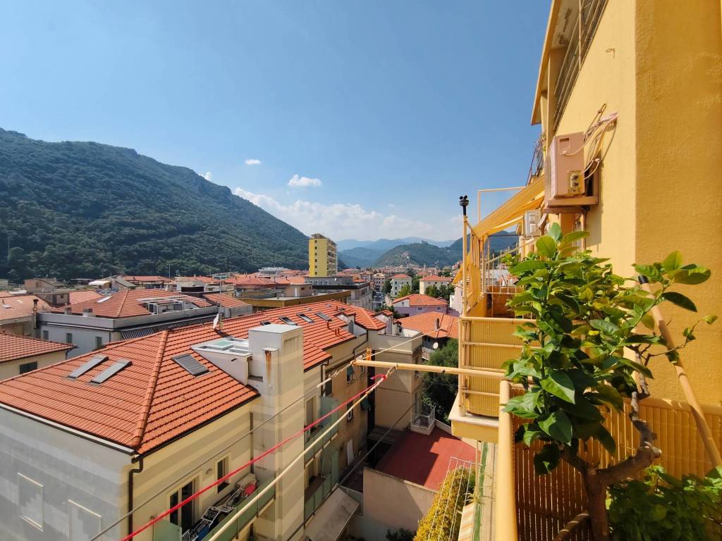 Appartamento a Finale ligure in Via Domenico Brunenghi - Foto 2