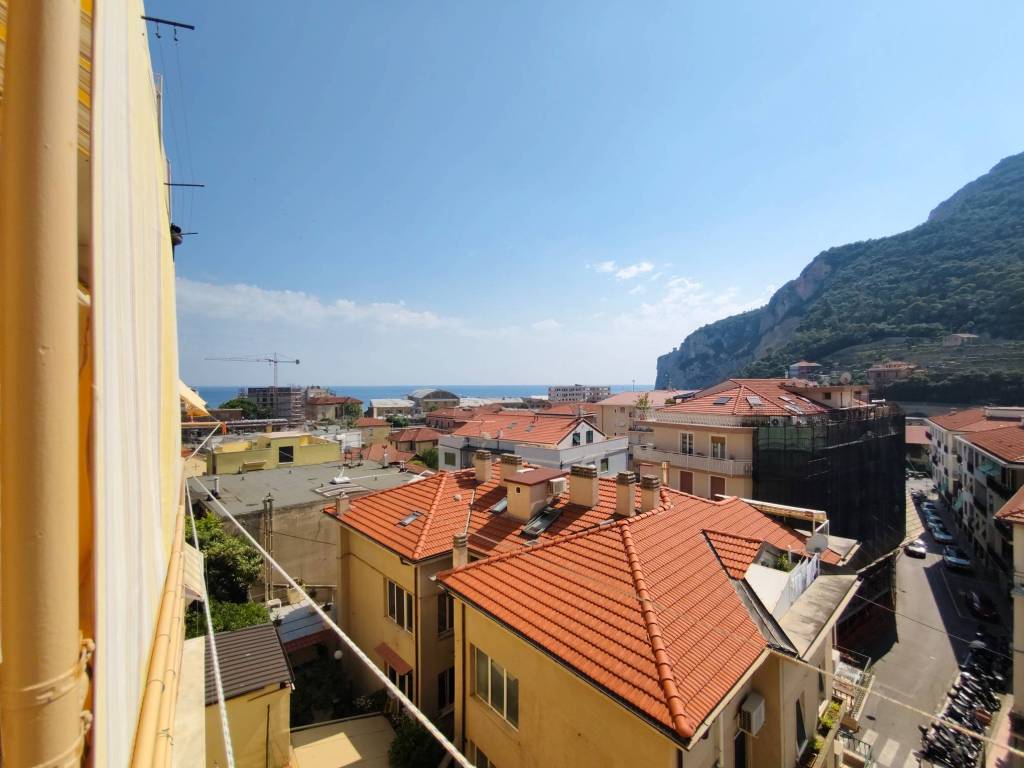 Appartamento a Finale ligure in Via Domenico Brunenghi - Foto 3