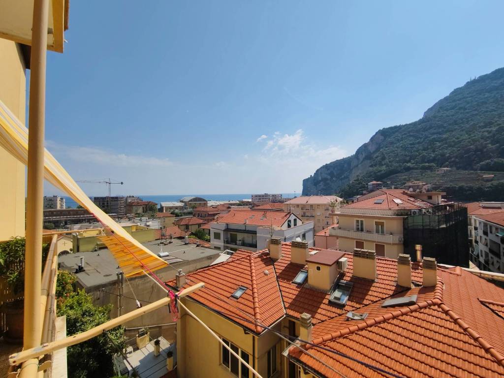Appartamento a Finale ligure in Via Domenico Brunenghi - Foto 4