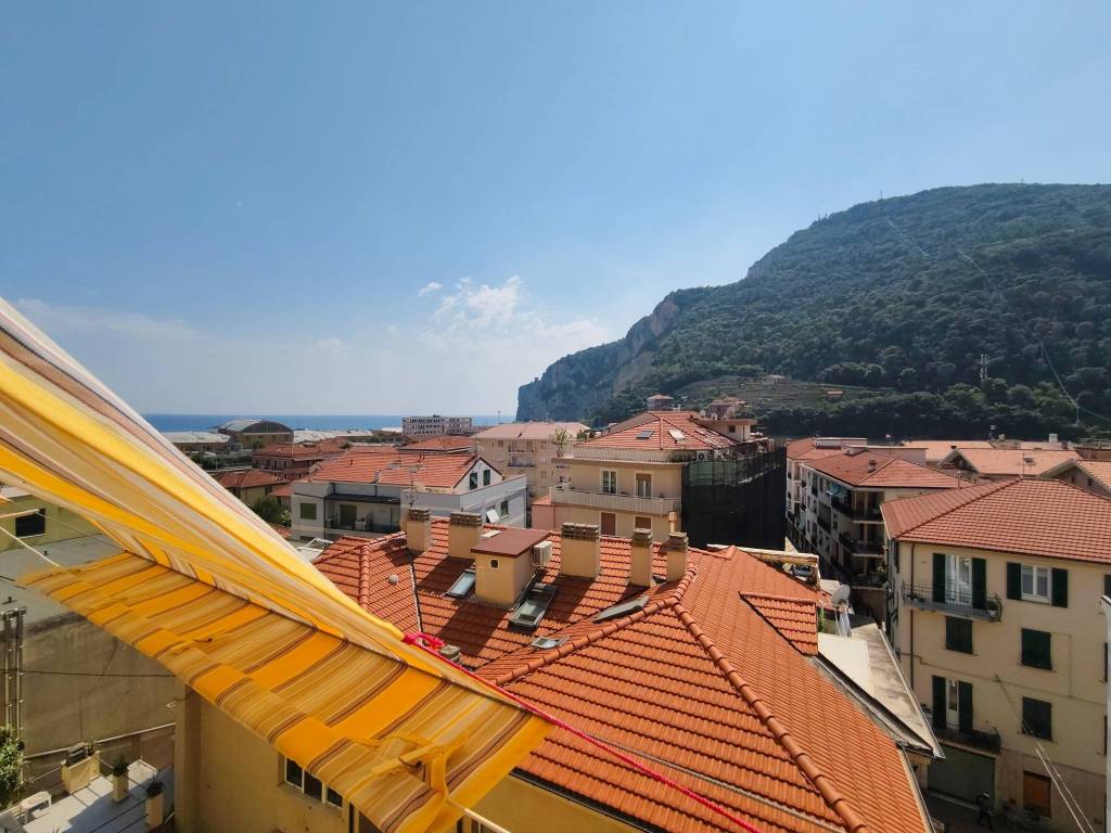 Appartamento a Finale ligure in Via Domenico Brunenghi - Foto 5