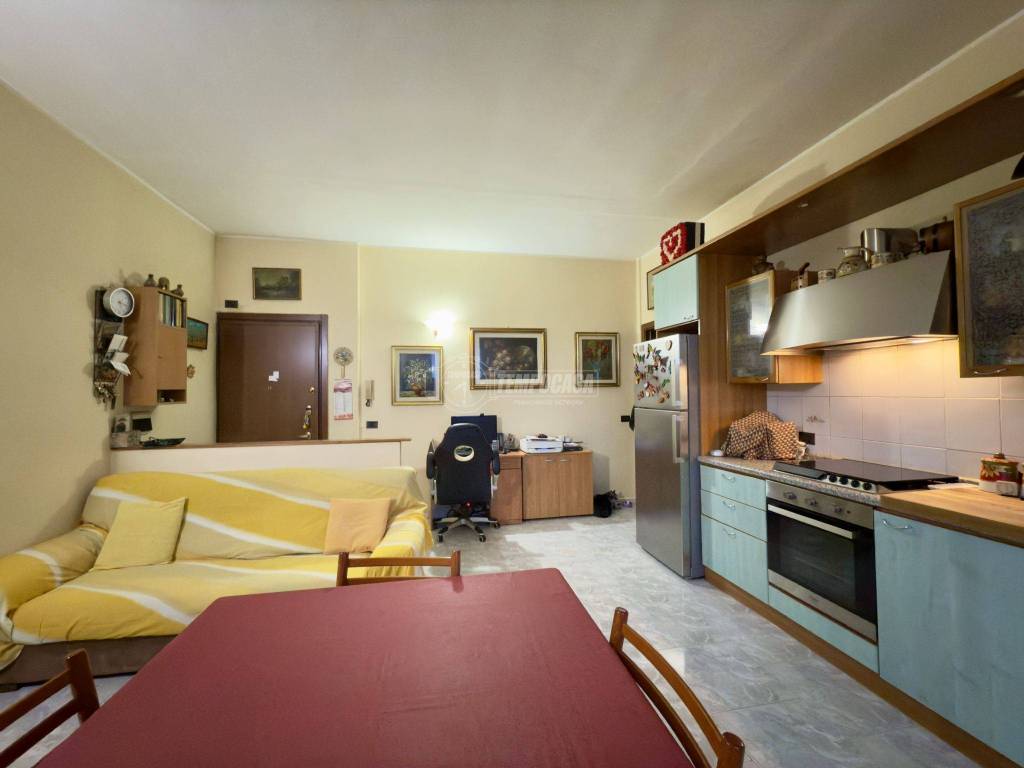 Appartamento a Rozzano in Via Eugenio Curiel - Foto 5