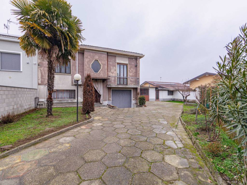 Villa a Vigevano in Via Martiri di Boves 35 - Foto 3